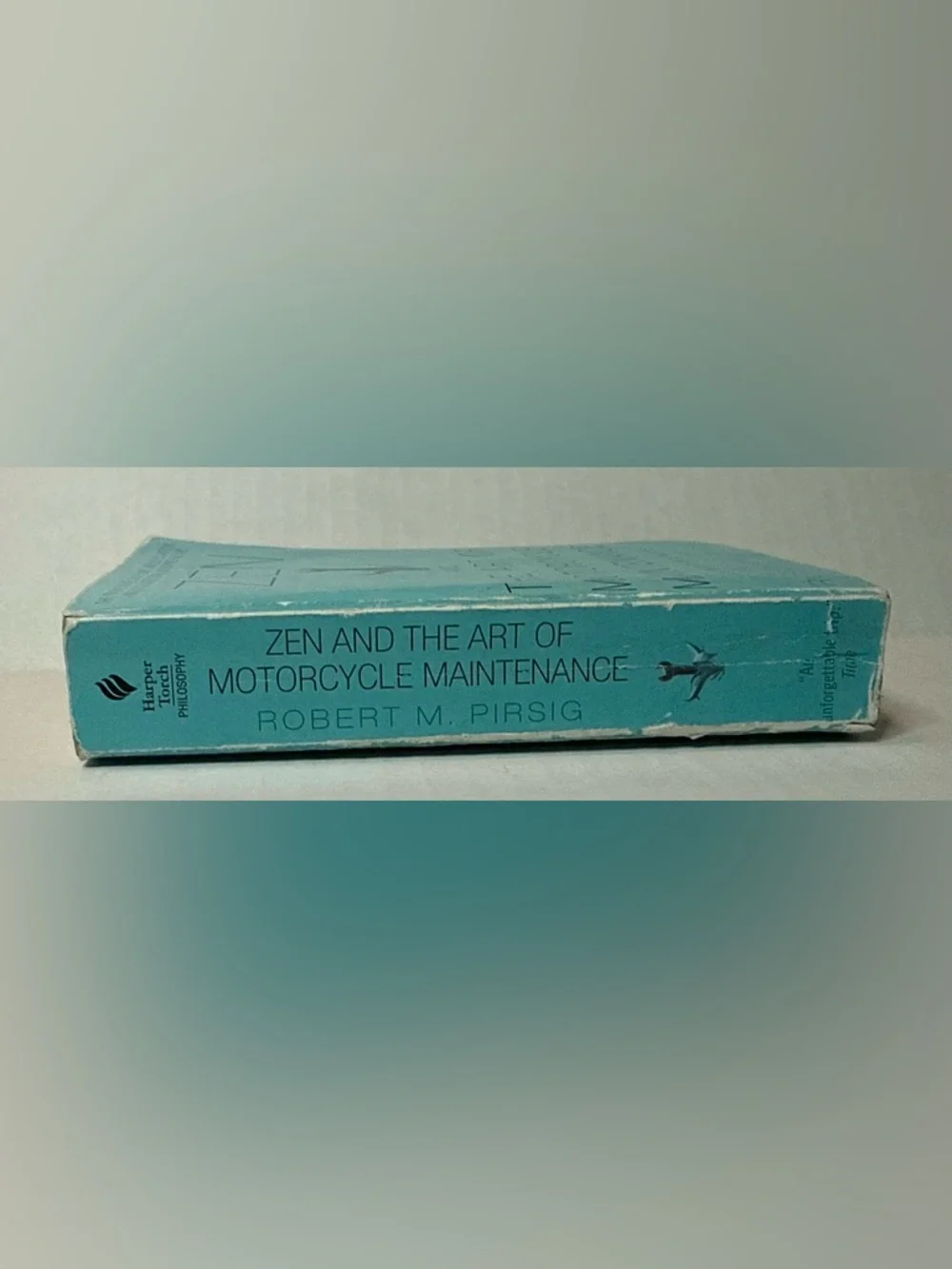 Zen and the Art of Motorcycle Maintenance: An Inquiry into Values Paperback Book